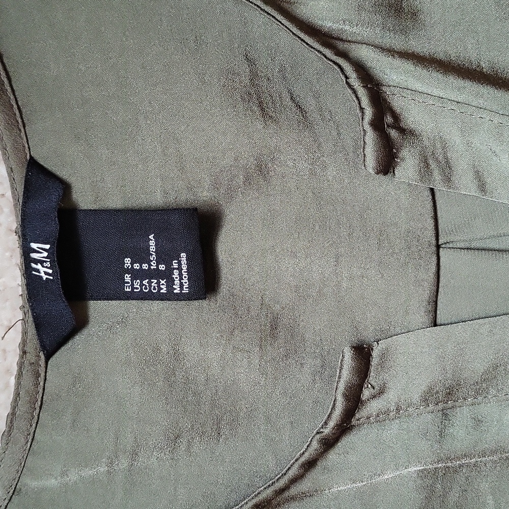 Sleevless blouse - Picture 3 of 4